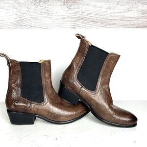 Frye Brown Leather Chelsea Ankle Boots size 7